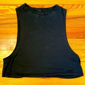 Lululemon muscle crop 2